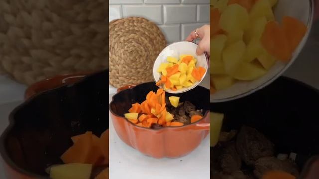 Лагман #food #recipe #reels #tomatopaste #salad #cooking #tomatopuree #retro #foodie #short#lagman смотреть онлайн