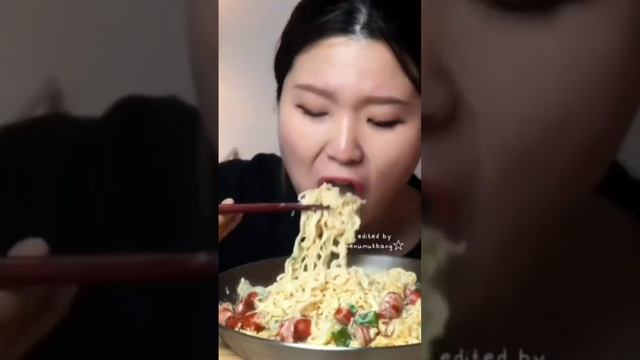 Spicy Carbonara, Vienna Sausage смотреть онлайн