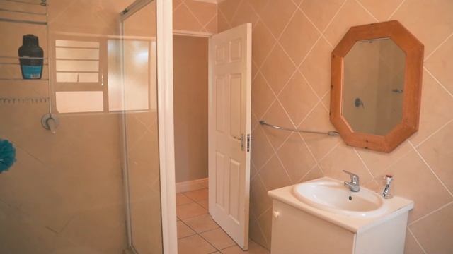 Summerstrand, Port Elizabeth - Beata Jansen Van Rensburg, Just Property смотреть онлайн