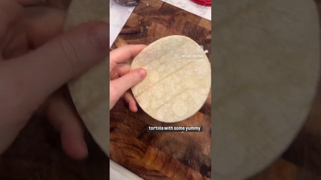 10 Minute Recipe: Gluten Free Black Bean Quesadillas смотреть онлайн