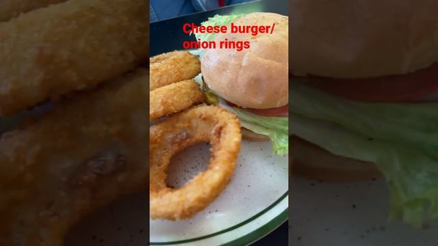Onion rings/cheese burger #shorts#shortsvideo смотреть онлайн