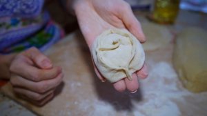 КУПИЛ 2 ДОМА В ДЕРЕВНЕ | НАЛЕПИЛИ МАНТЫ | МЯСО В ДЕРЕВЯННОМ КОРЫТЕ