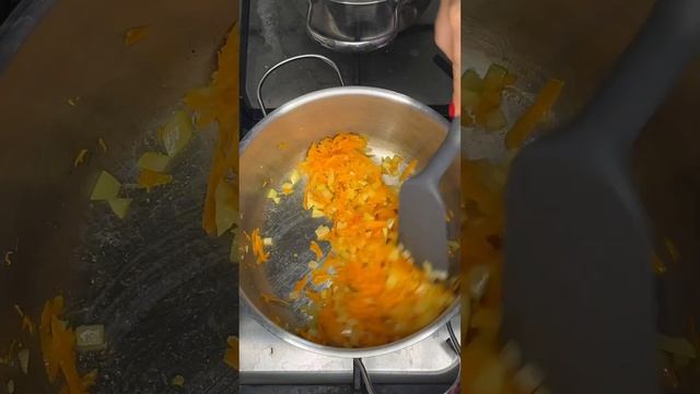 Тыквенный крем-суп #тыкварецепт #кремсуп #тыквенныйсуп #осеннийркцепт #суппюре #кремсуп #супрецепт смотреть онлайн