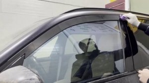 Подробная видео инструкция установки плоских дефлекторов (2Д ветровиков) на машину