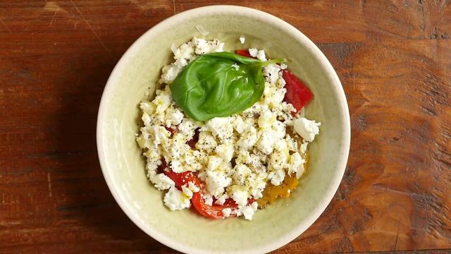 Vegetarischer Auflauf aus Paprika & Feta смотреть онлайн
