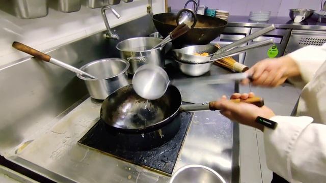 special dish chicken sriraha🍗🫙#sriracha#srirachachicken#cooking #food #bishekrslcookingshow##recipe смотреть онлайн