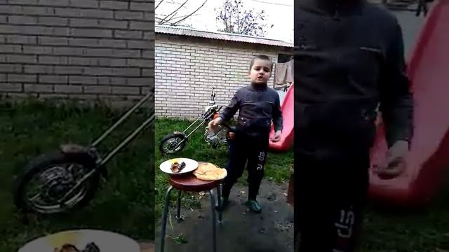 Пчеловод (пародия) смотреть онлайн