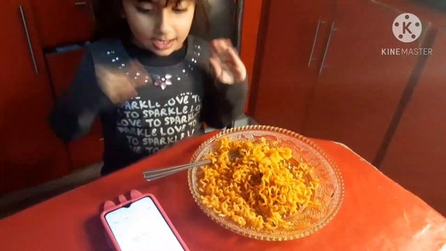 Korean spicy noodles challenge/Buldak hot chicken flavor ramen смотреть онлайн