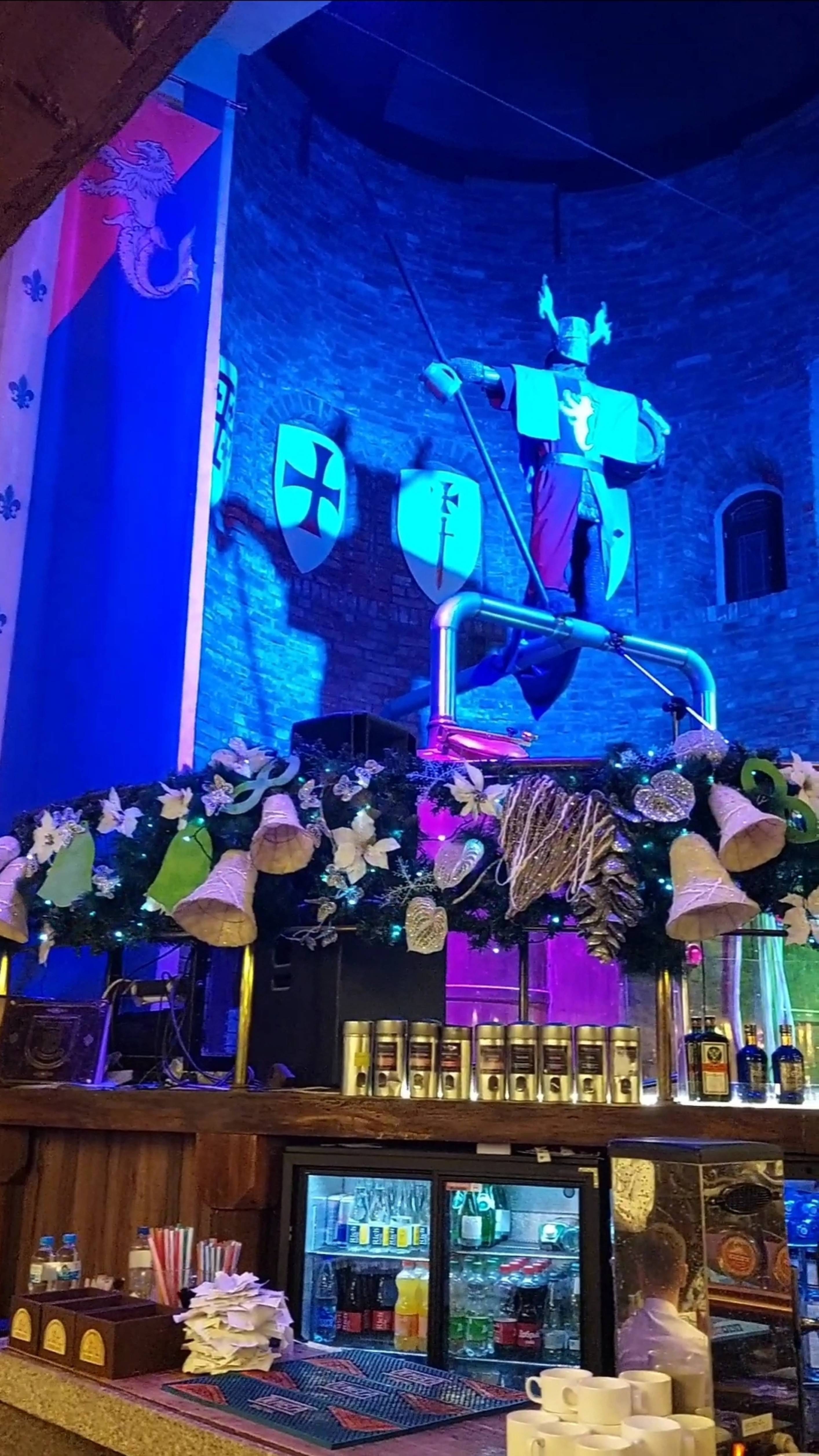 Я раньше не видела настоящих рыцарей 😉 Рыцарский турнир в замке Калининграда 👉 #путешествия смотреть онлайн