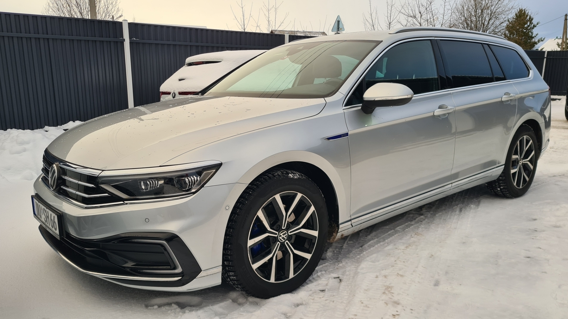 Passat GTE 2021! 218 л.с.! Алькантара, камеры 360⁰, Webasto, фаркоп, все ассистенты, двойные стекла. смотреть онлайн