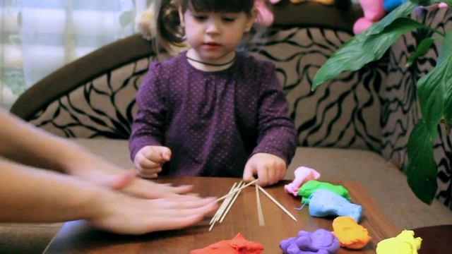 Делаем конфеты на палочке Лолипоп из жвачки для рук Big Lollipops смотреть онлайн