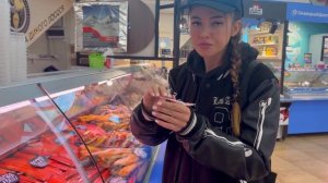 ДОРОГО! Сумасшедшие цены на икру 🥵 Рыбный рынок на Камчатке. Кафе Ранта