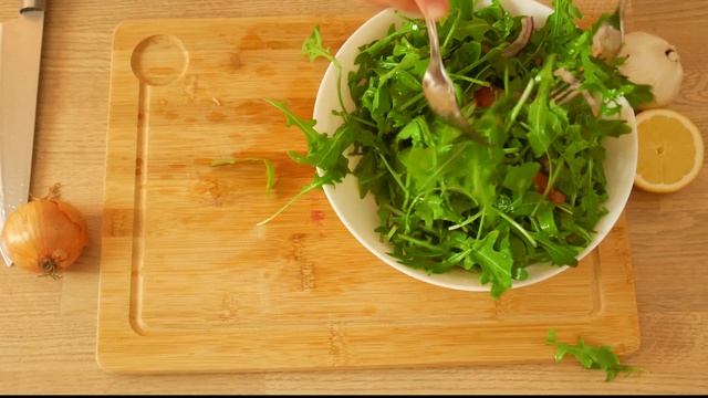سلطه الجرجير والجوز الرائعه لتحسين القدرة الجنسيه والانتصاب - Amazing Rucola Salad with walnut смотреть онлайн