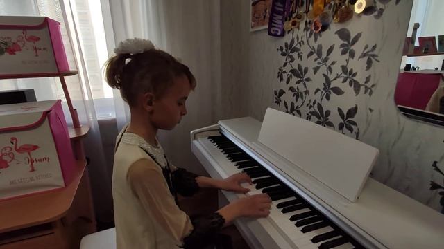 Крістіна Сікало 9 років - "Сяйво веселки" М.Майєр. смотреть онлайн