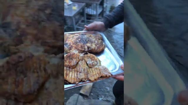 Цыплёнок тапака !!! Батл между тремя грилями !!! смотреть онлайн