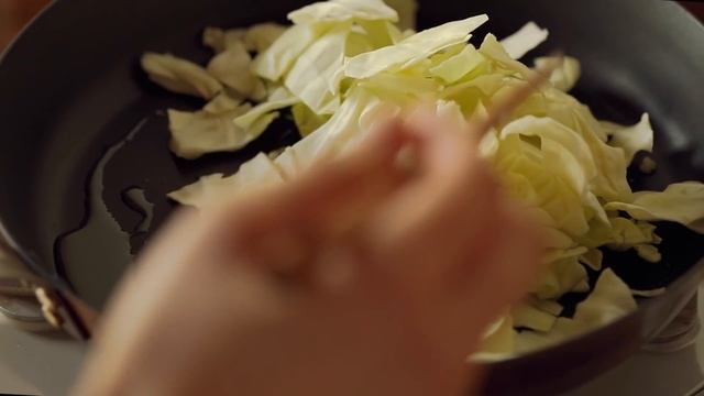 간만에 밥도둑 소개해요. 양배추볶음우동 смотреть онлайн