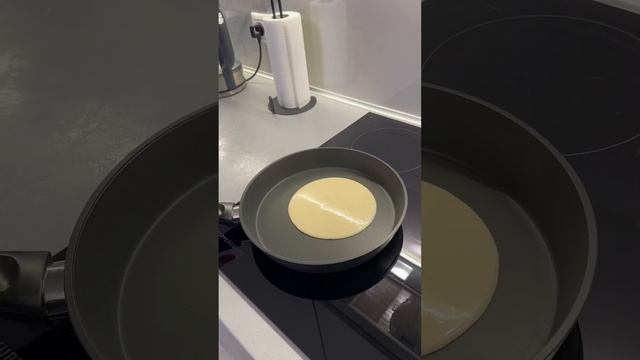 Блинчики 🥞 #вкусно #еда #рецепт #готовимдома #like #shorts #блины #блинчики #завтрак #trending смотреть онлайн