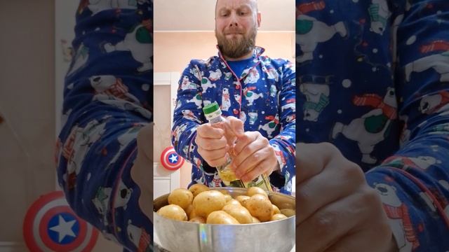 рецепт картофеля на сале #жарим #жаримкартошку #паприка #вкусный #сало #рецепт смотреть онлайн