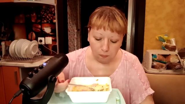 МУКБАНГ ДОШИРАК/КУШАЮ АППЕТИТНО/ЗАЕДАЮ СОСИСКАМИ смотреть онлайн