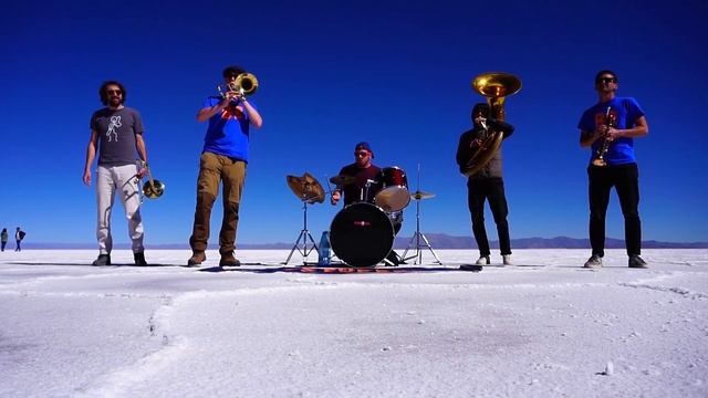 Pastime Paradise − Brasstupendo! − Youngblood Brass Band cover смотреть онлайн