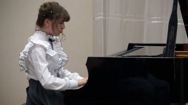 Сольный концерт воспитанницы фортепьянного отделения ДШИ Данаи Васильевой