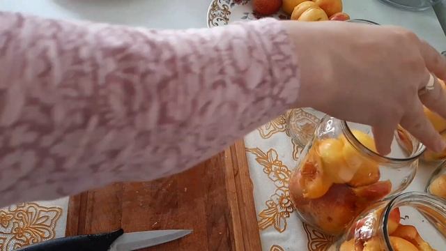 Компоти шафтолу хеле бомазза, барои зимистон. смотреть онлайн