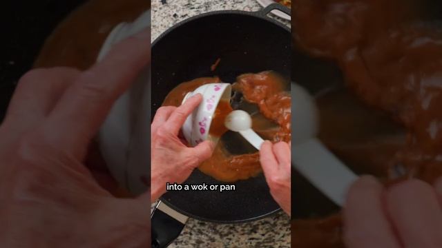 🤤 The Chinese sauce you NEED to know: Oyster Gravy Sauce! #Shorts смотреть онлайн