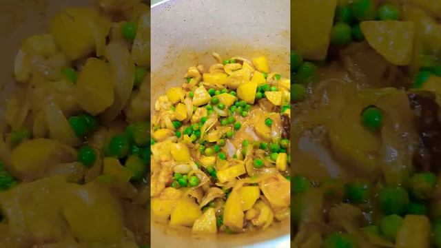 Tasty Vuna Kichori|Prawns With Green Peas|#shorts|Delicious Bhuna Kichori|Veg Kichori|Kichhori Rice смотреть онлайн