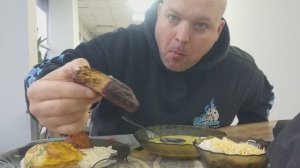 МУКБАНГ сырный суп, тефтеля и печеночный оладушек,салат с ветчиной и куриная котлета/ОБЖОР/столовая