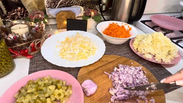 Салат Оливье слоями смотреть онлайн