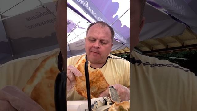 Чебурек Имба 5 #mukbang #мукбангроссия #обжор #жрунакамеру #жру #колбаса #мукбанг смотреть онлайн