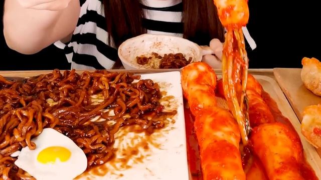 ASMR(요리먹방)알타리무로 직접만든 총각김치와 짜파게티 먹방~ 사이드메뉴는 매콤한 불낙교자만두~ RADISH KIMCHI MUKBANG смотреть онлайн