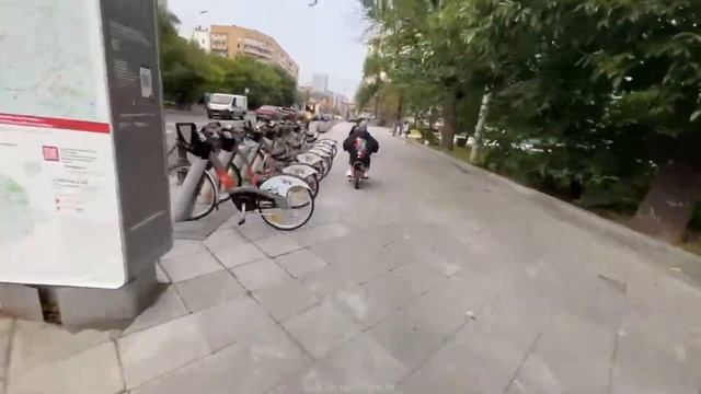 ХАЗЯЕВА ЕДУТ НА КОНЦЕРТ LOV66 | ГОНЯЮТ НА МОТО | Paradeev1ch, Koreshzy, Whoplohoyparen