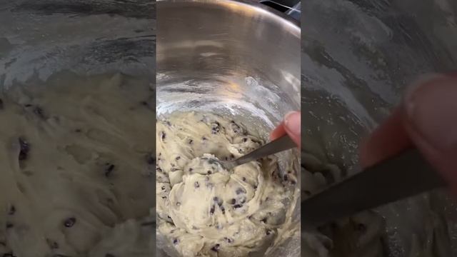 Маффины с голубикой из коробки смотреть онлайн