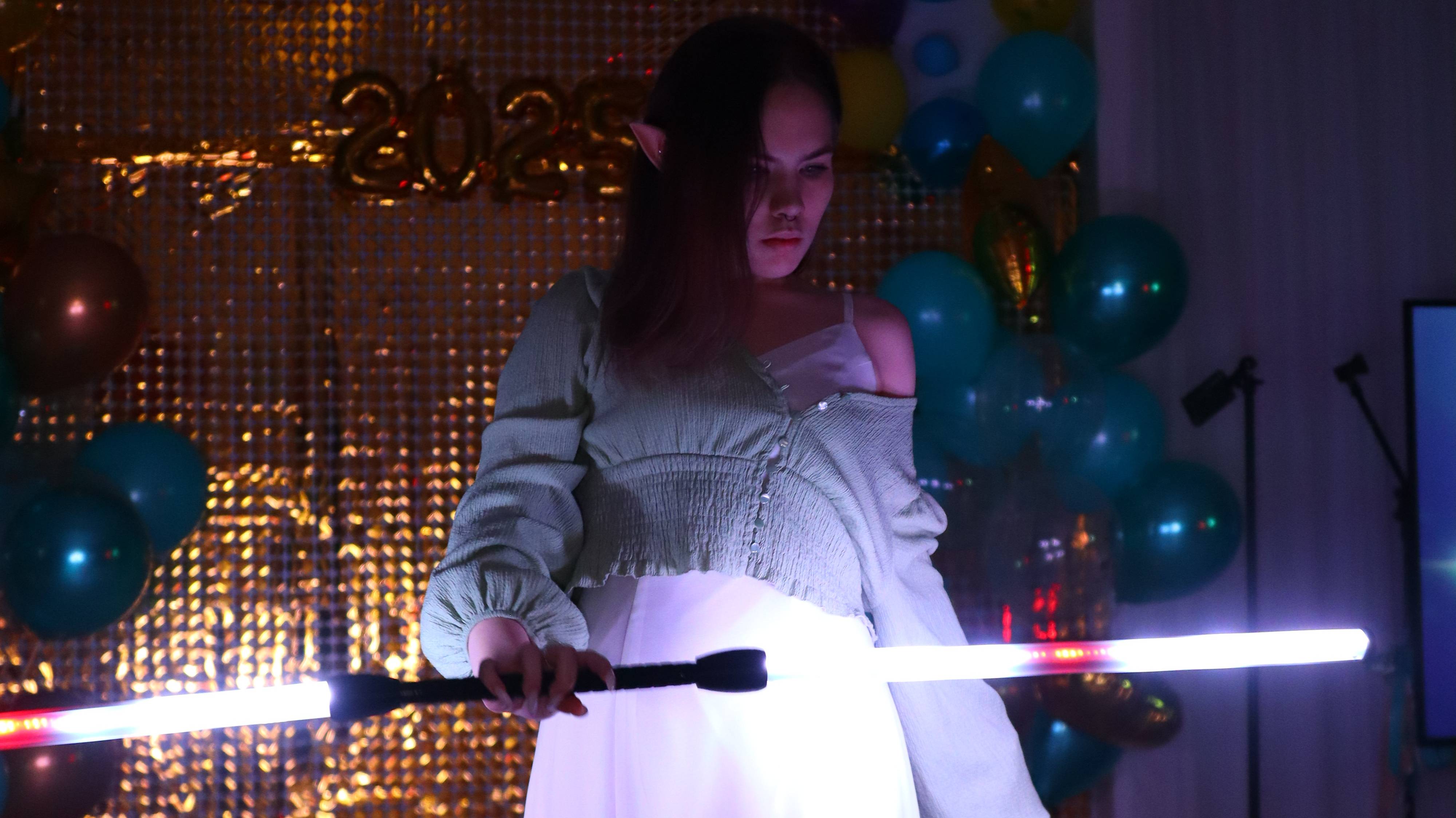 Подарите новогоднюю сказку со световым шоу от «Majestic» // FireArts Academy смотреть онлайн