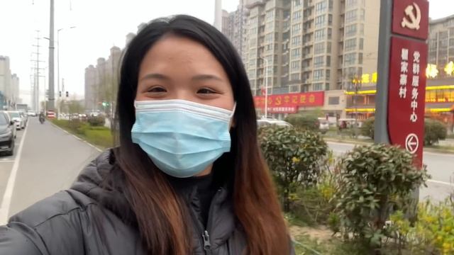 粉丝不满为啥不能发货，海燕奔波另寻出路，鼓起勇气还是碰壁【许海燕vlog】 смотреть онлайн