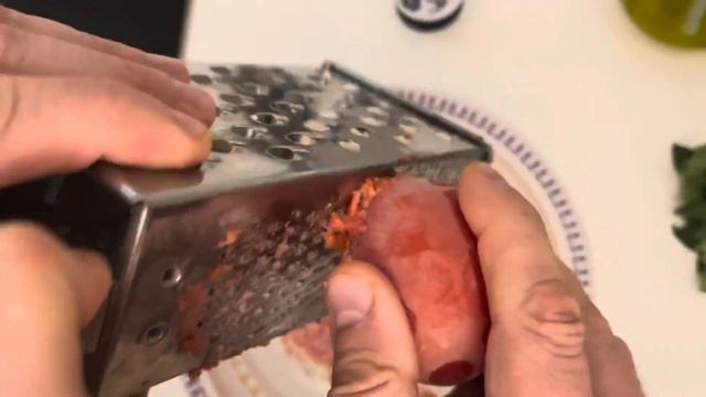 НЕОБЫЧНАЯ ЗАКУСКА С СЫРОМ БУРАТА И ПОМИДОРОМ👍🤤 смотреть онлайн