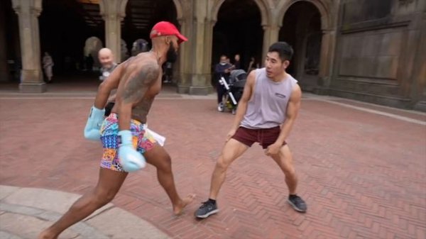 Asking strangers in NYC to try & punch me (feat. @hard2hurt)