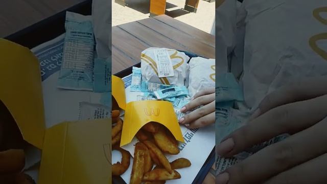 Самый вкусный Макдональдс в Тель Авиве 😋🇮🇱#shorts смотреть онлайн