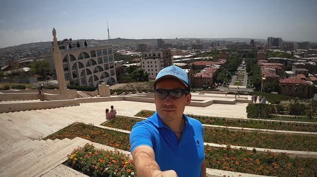 Прогулка по Еревану, Каскад смотреть онлайн