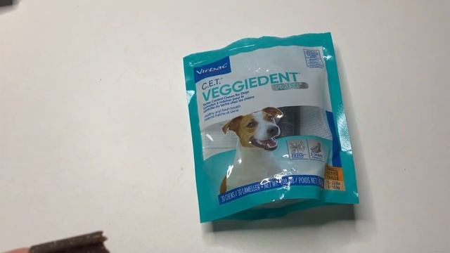 Virbac CET Veggiedent FR3SH Tartar Control Chews for Dogs. Actual Dog Review смотреть онлайн