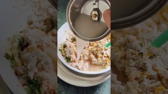 liquid dough#chana dal mung dal aur aalu ka Paratha#shorts#youtubeshorts#foodblogger#viral смотреть онлайн