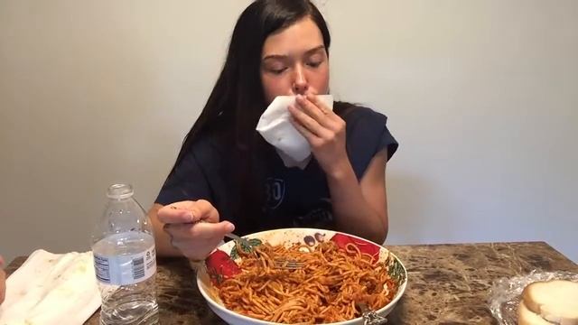 SPAGHETTI MARINARA Mukbang (Eating Show) / Eat With Me смотреть онлайн