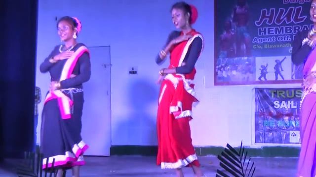 Aamge Hunang Em Huy Lense !! Mon Juri Gate Do !! Santali Superhit Stage Dance смотреть онлайн