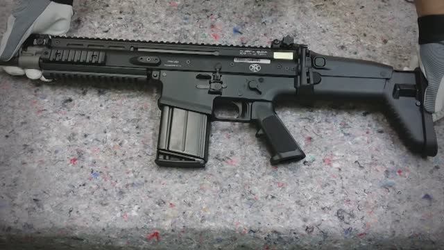 FN SCAR 17S. Разборка и обратная сборка. смотреть онлайн