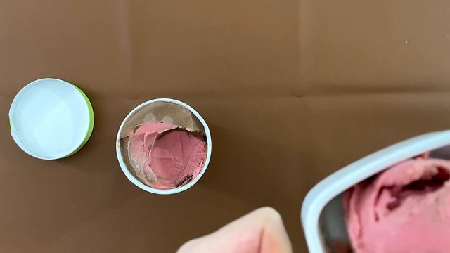Chocolate Raspberry Swirl Ice Cream - Trader Joe’s Product Review смотреть онлайн