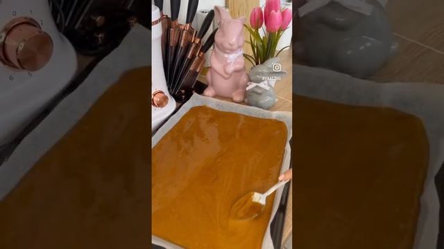 Ленивый медовик🧡. #shortvideo #рецепты #выпечка #медовикрецепт #shorts смотреть онлайн