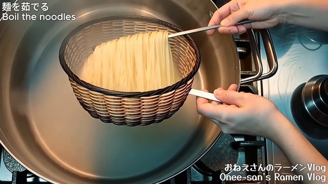 おねえさんがラーメン作りで大奮闘！カオス展開にひろゆきAIがツッコミまくり！ смотреть онлайн