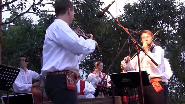 KRUMVÍŘ-29.ročník folklorního festivalu KRAJ BEZE STÍNU-CM FRIŠKA z Kyjova a VAŠEK HORÁK смотреть онлайн