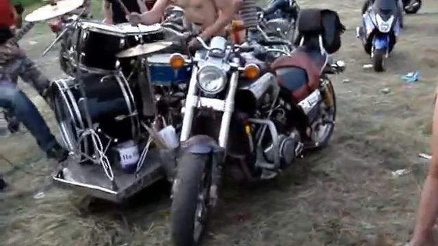 MOTOFEST МОТО-Малоярославец 2009 - живая музыка.avi смотреть онлайн